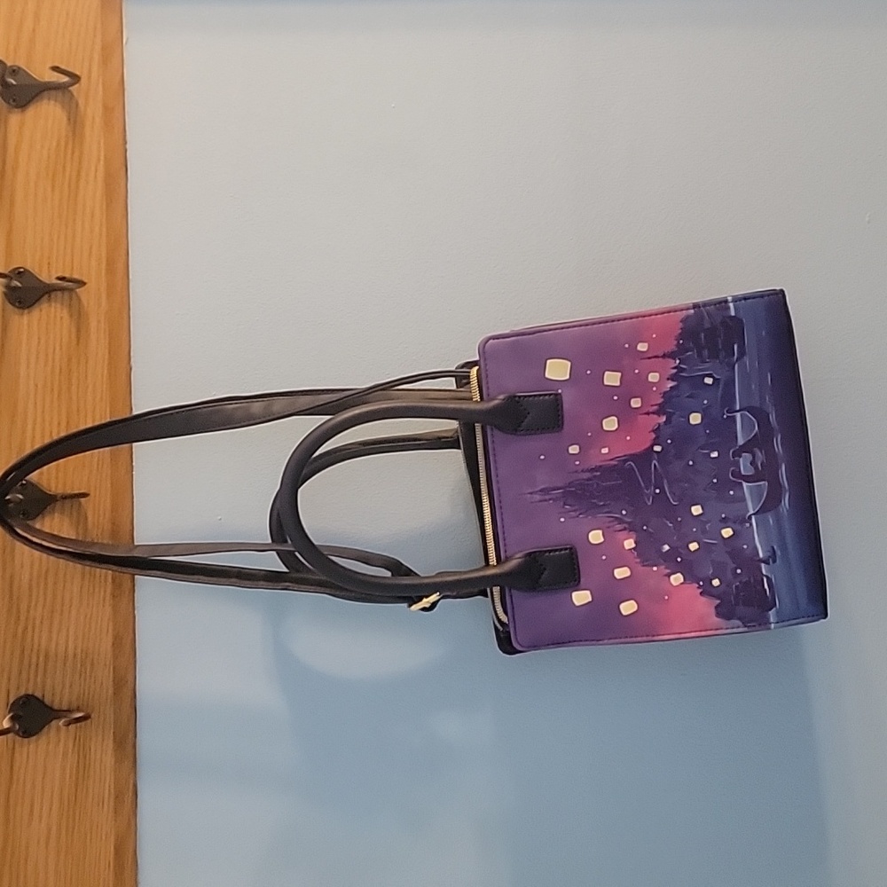 Tangled satchel